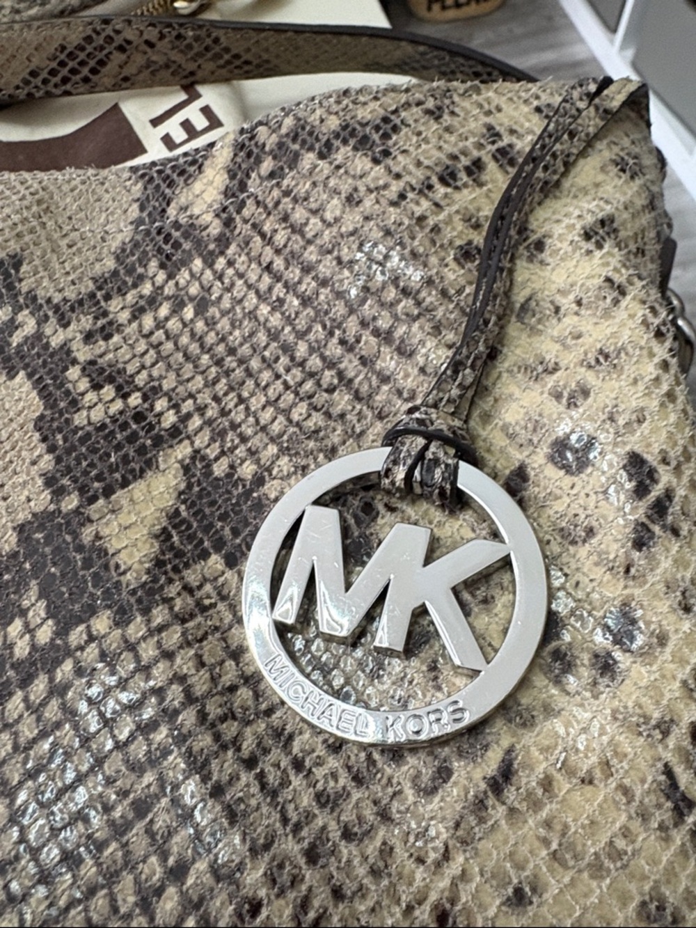 Rare Michael Kors Snake-Print Shoulder Bag/Crossbody with with Matching wallet - Picture 4 of 10